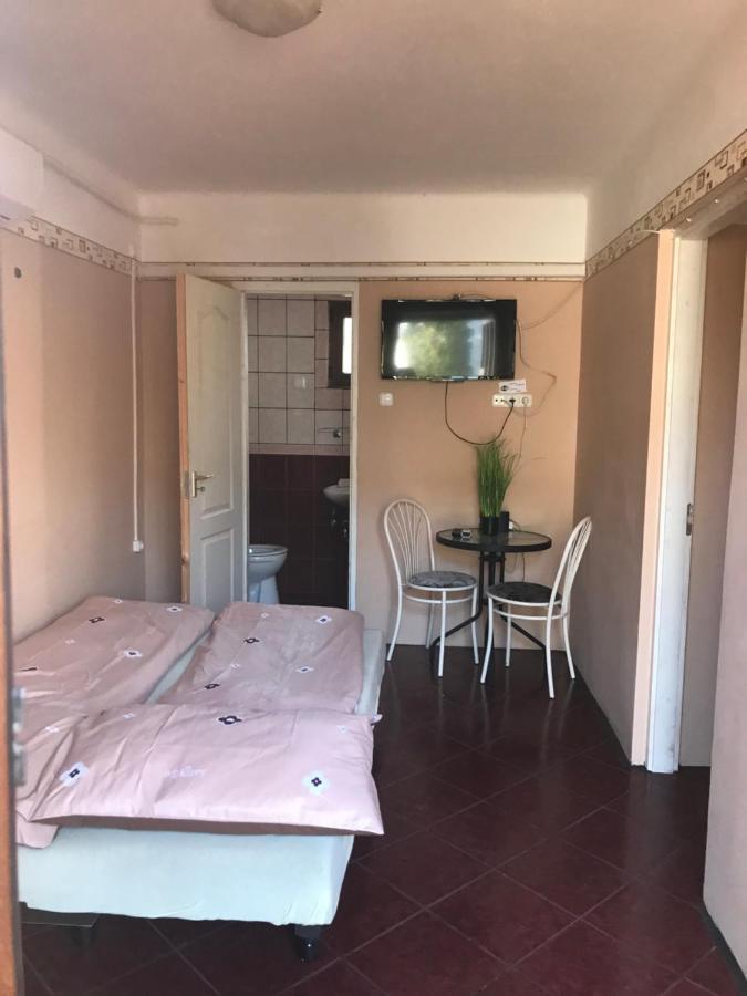 Edu Apartman Hajdúszoboszló Εξωτερικό φωτογραφία