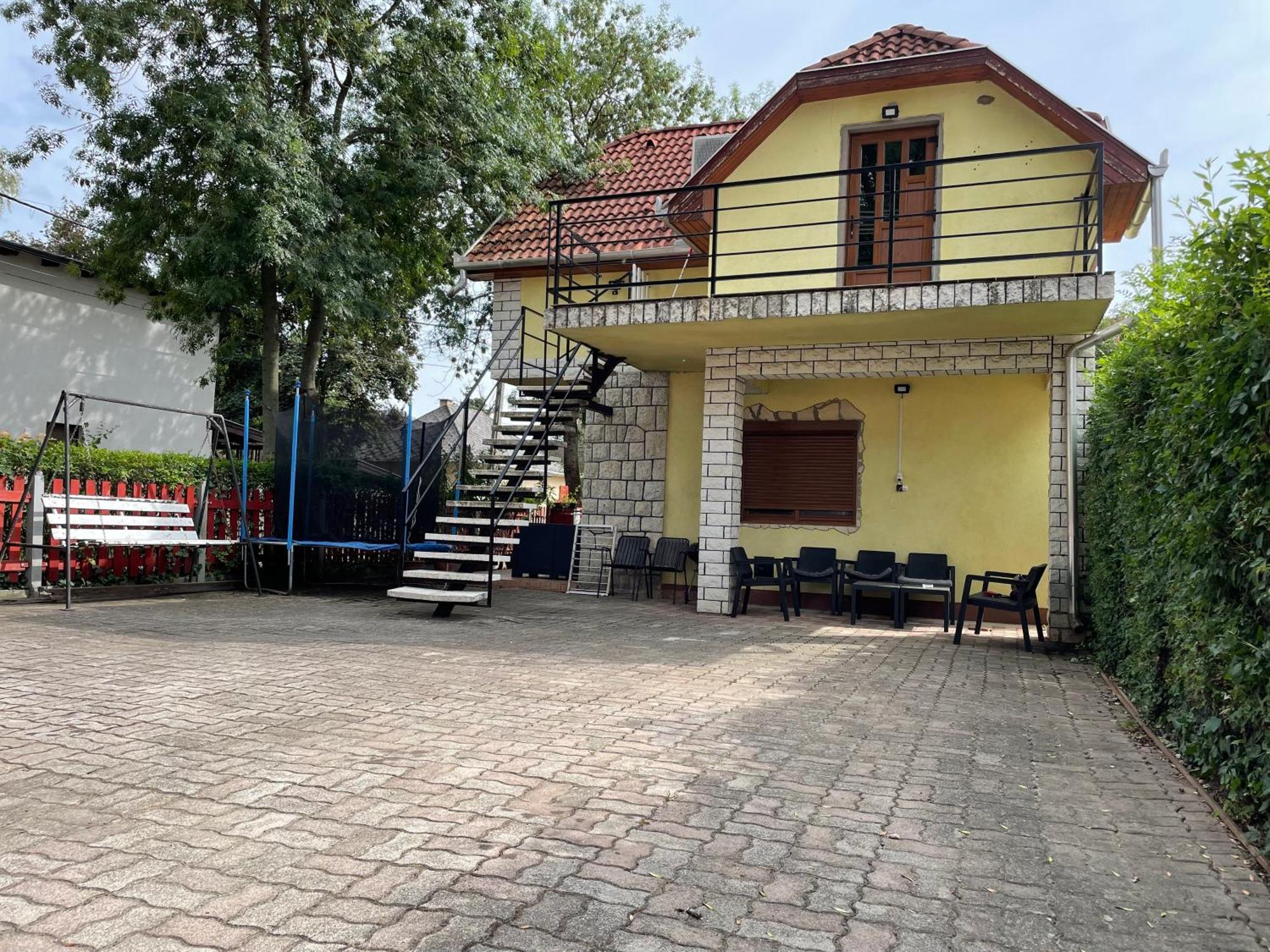 Edu Apartman Hajdúszoboszló Εξωτερικό φωτογραφία